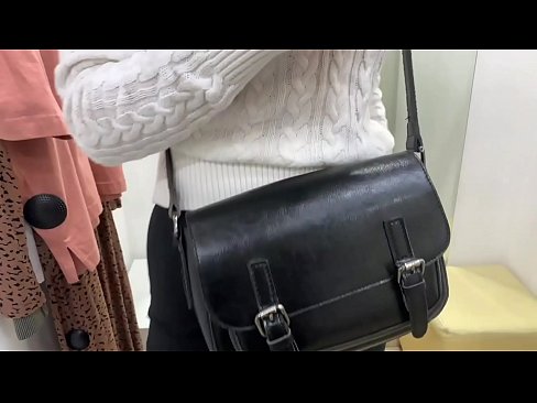 ❤️ Publiekelijke masturbatie van jonge teef FeralBerry met een dildo in de paskamer Russian porno at nl.sexindrag.ru ❌❤